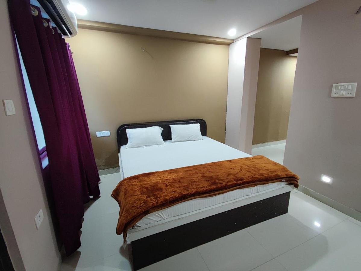 Hotel Kanha Shyam Madhubani Extérieur photo