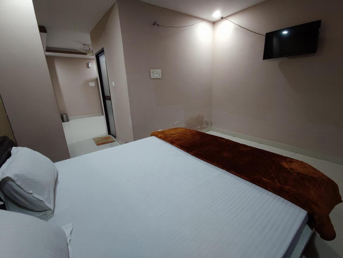 Hotel Kanha Shyam Madhubani Extérieur photo