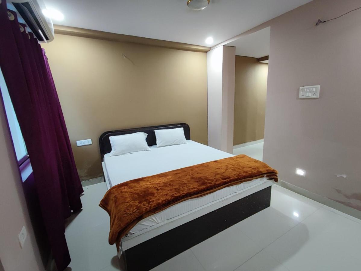 Hotel Kanha Shyam Madhubani Extérieur photo
