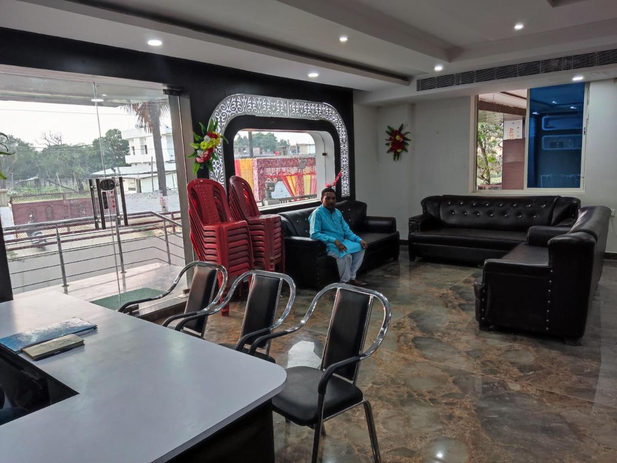 Hotel Kanha Shyam Madhubani Extérieur photo
